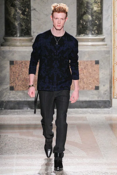 Look 5